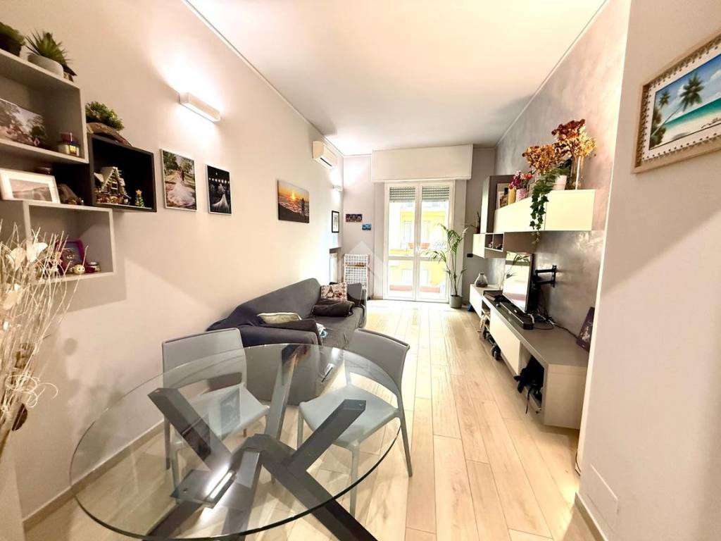 appartamento in vendita a Milano in zona Porta Genova