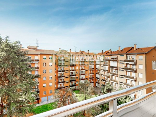 appartamento in vendita a Milano in zona Morsenchio