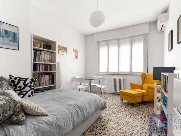 appartamento in vendita a Milano in zona Porta Genova