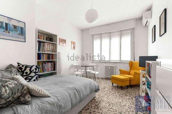appartamento in vendita a Milano in zona Porta Genova
