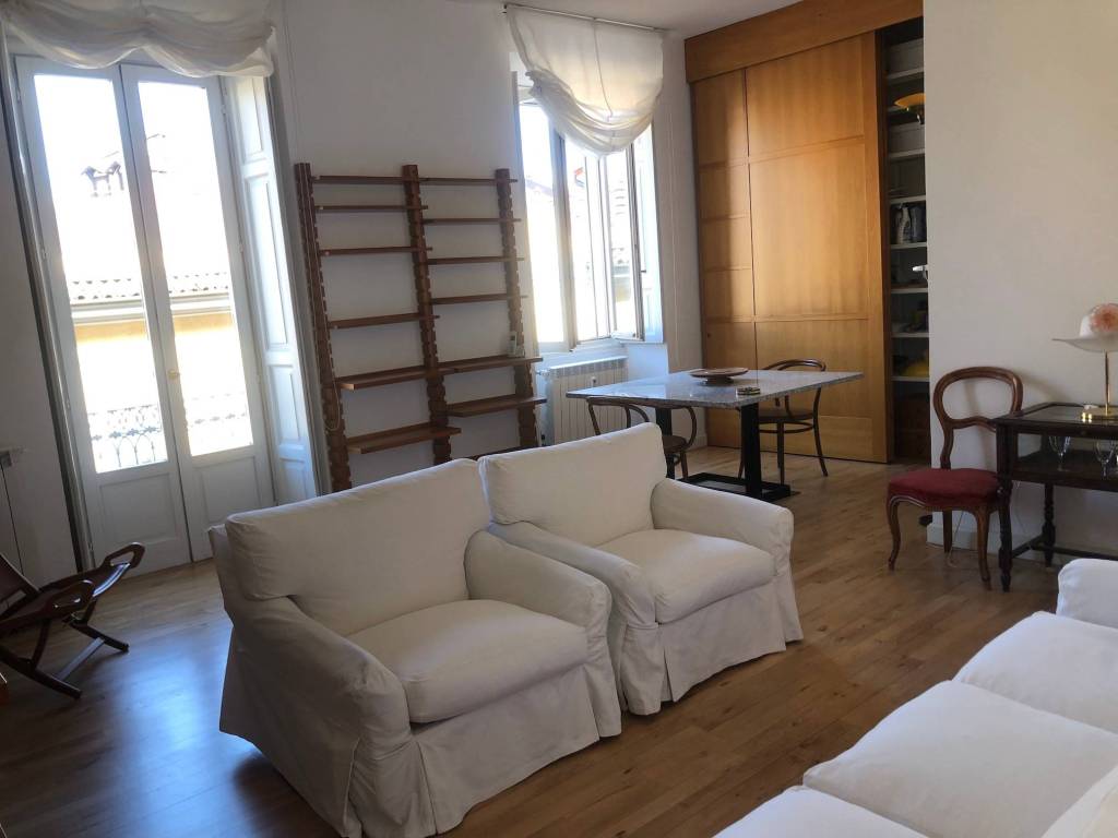 appartamento in vendita a Milano in zona Porta Garibaldi
