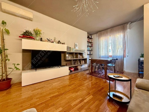 appartamento in vendita a Milano in zona Maciachini