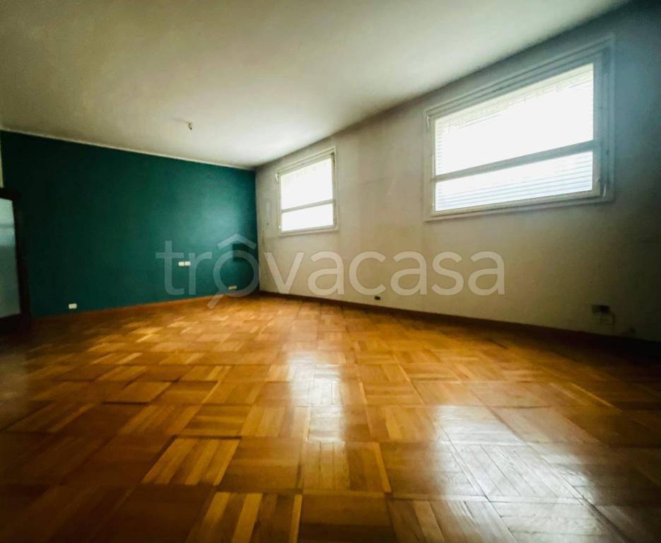 ufficio in vendita a Milano in zona San Vittore