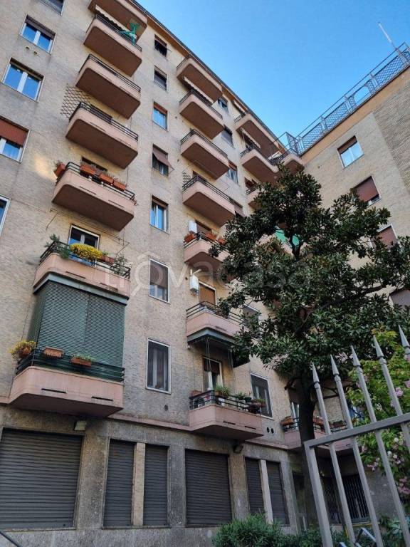 negozio in vendita a Milano in zona Stazione Centrale