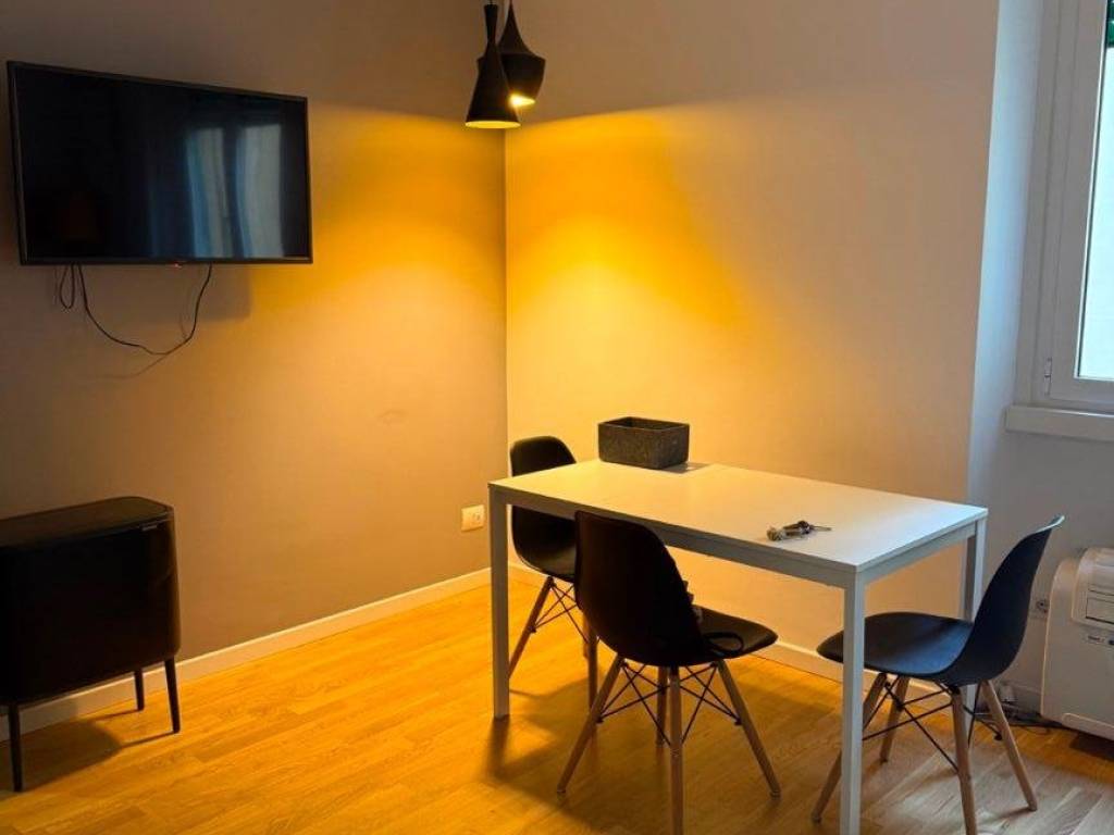appartamento in vendita a Milano in zona Porta Genova
