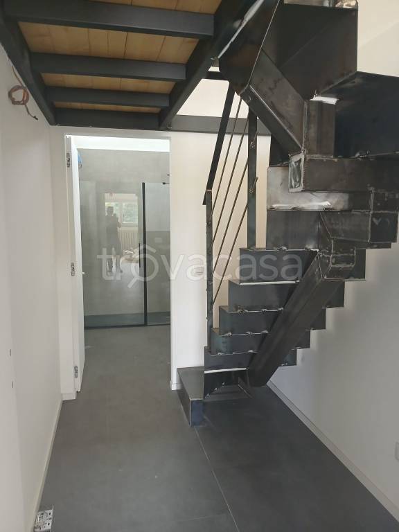 appartamento in vendita a Milano in zona Famagosta