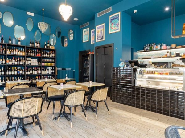 negozio in vendita a Milano in zona Porta Romana
