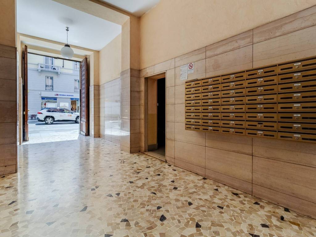 appartamento in vendita a Milano in zona Centro Direzionale