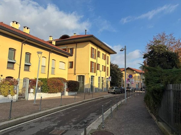 negozio in vendita a Milano