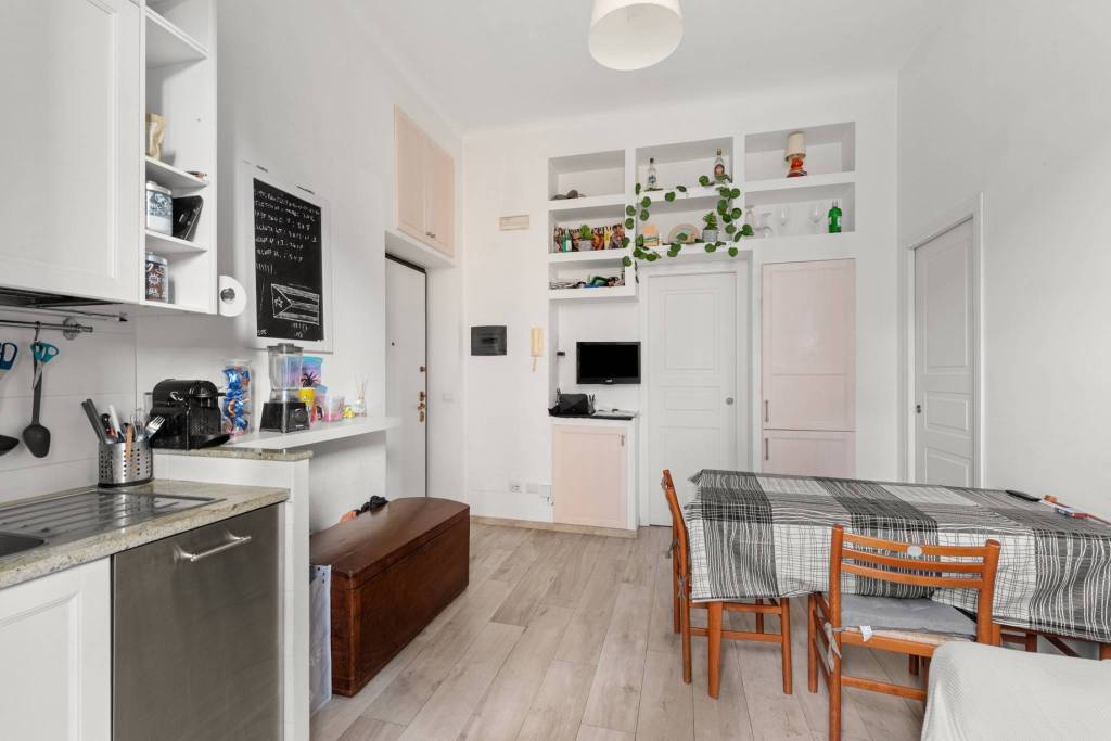 appartamento in vendita a Milano in zona Città Studi