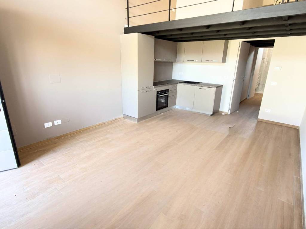appartamento in vendita a Milano in zona Famagosta