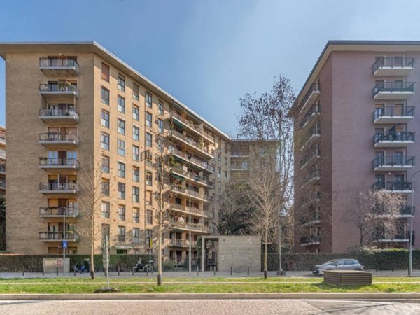 appartamento in vendita a Milano in zona Famagosta