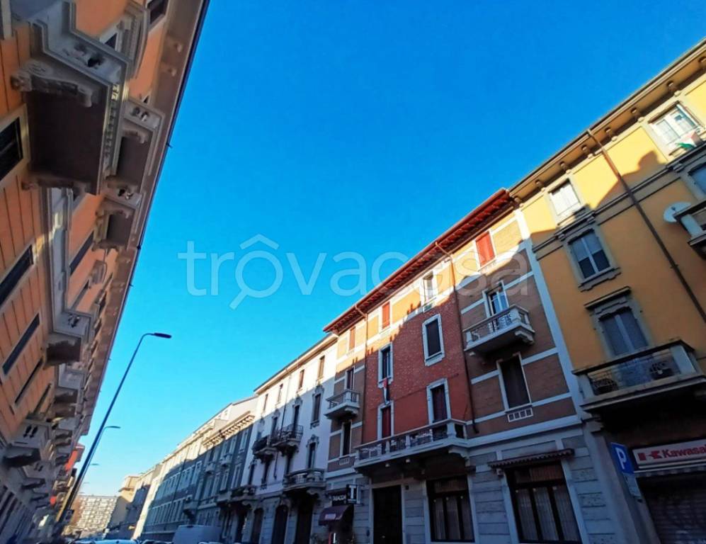 appartamento in vendita a Milano in zona Bocconi