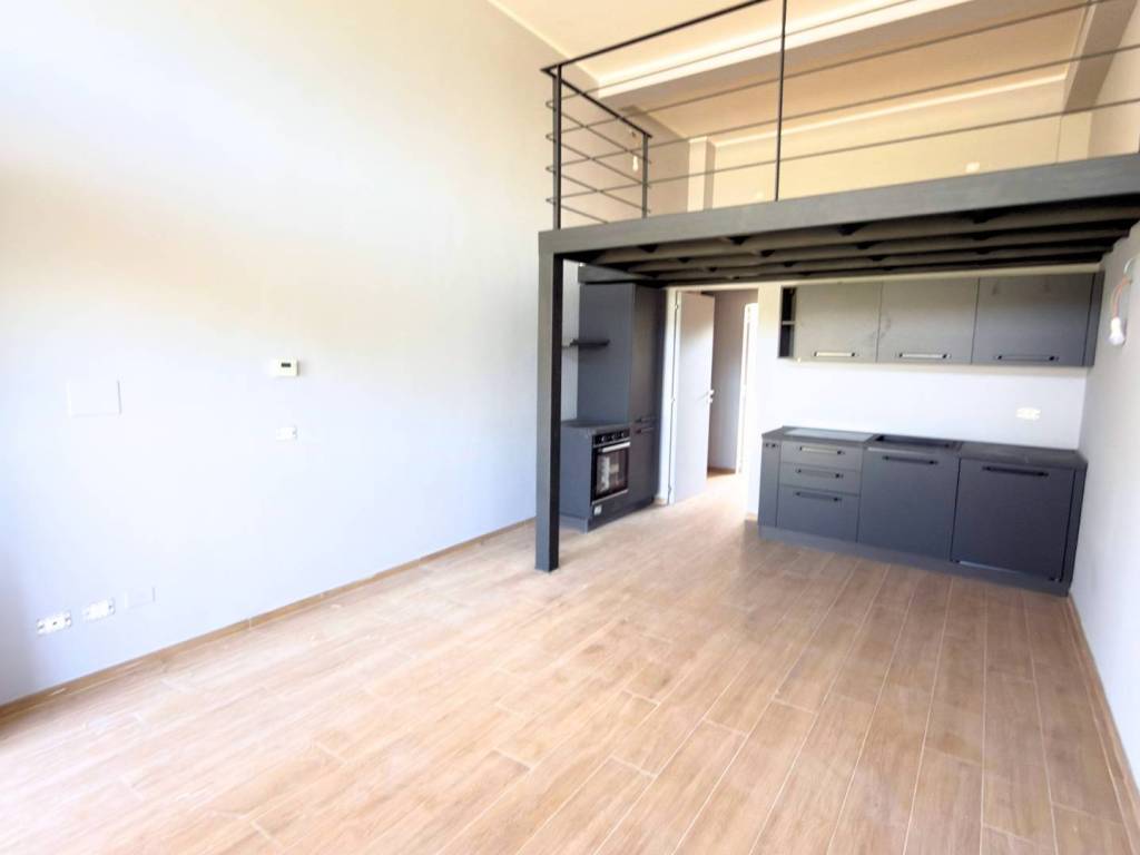 appartamento in vendita a Milano in zona Famagosta