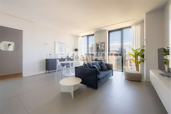appartamento in vendita a Milano in zona Porta Nuova