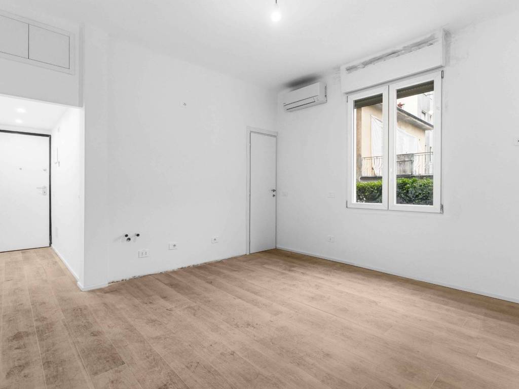 appartamento in vendita a Milano in zona Famagosta