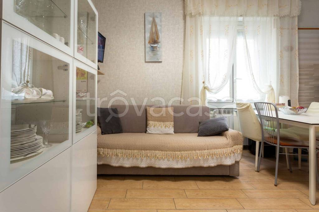 appartamento in vendita a Milano in zona Vigentino