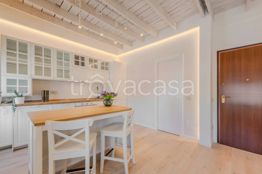 appartamento in vendita a Milano in zona Isola