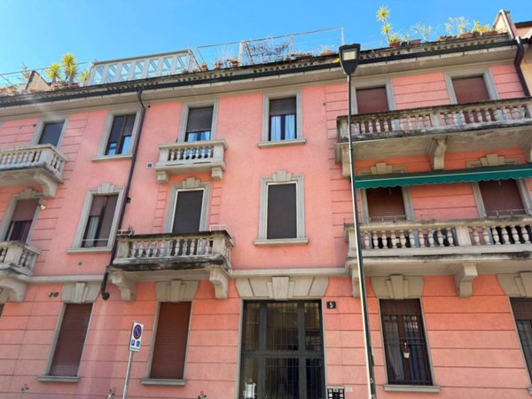 appartamento in vendita a Milano in zona Isola