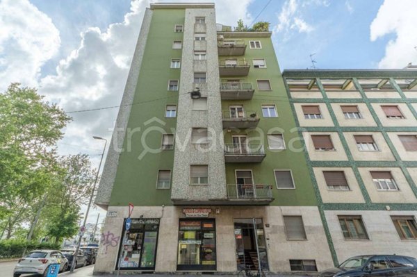 appartamento in vendita a Milano in zona Porta Genova