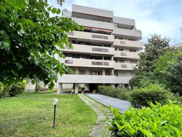 appartamento in vendita a Milano in zona Rembrandt