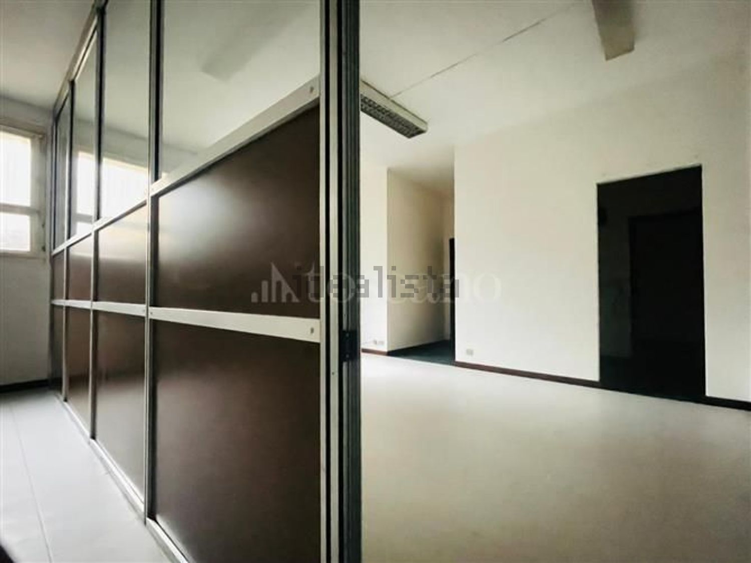 ufficio in vendita a Milano in zona San Vittore