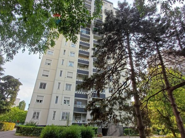 appartamento in vendita a Milano in zona Gallaratese