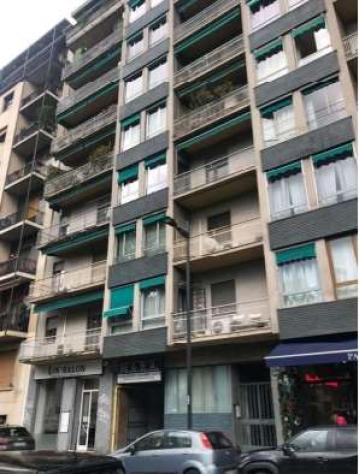 appartamento in vendita a Milano in zona Sempione