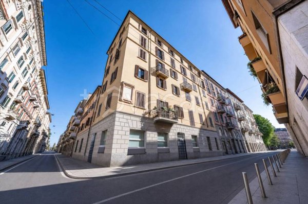 appartamento in vendita a Milano in zona Porta Genova