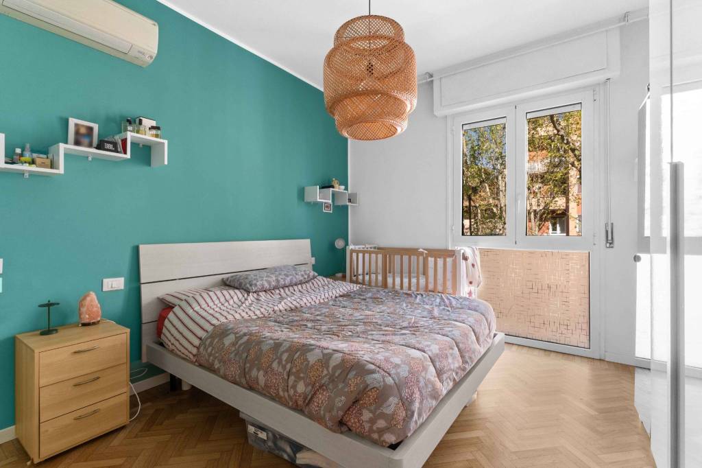 appartamento in vendita a Milano in zona Lorenteggio