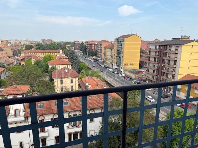 appartamento in vendita a Milano in zona Adriano