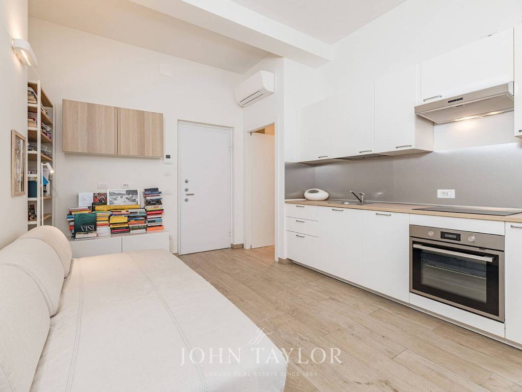appartamento in vendita a Milano in zona Porta Nuova