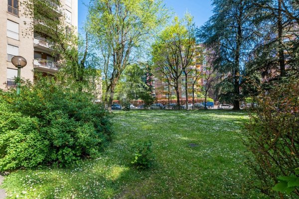 appartamento in vendita a Milano in zona Maggiolina