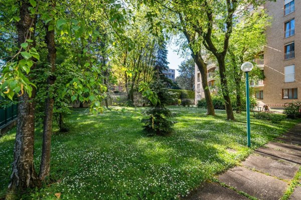 appartamento in vendita a Milano in zona Maggiolina
