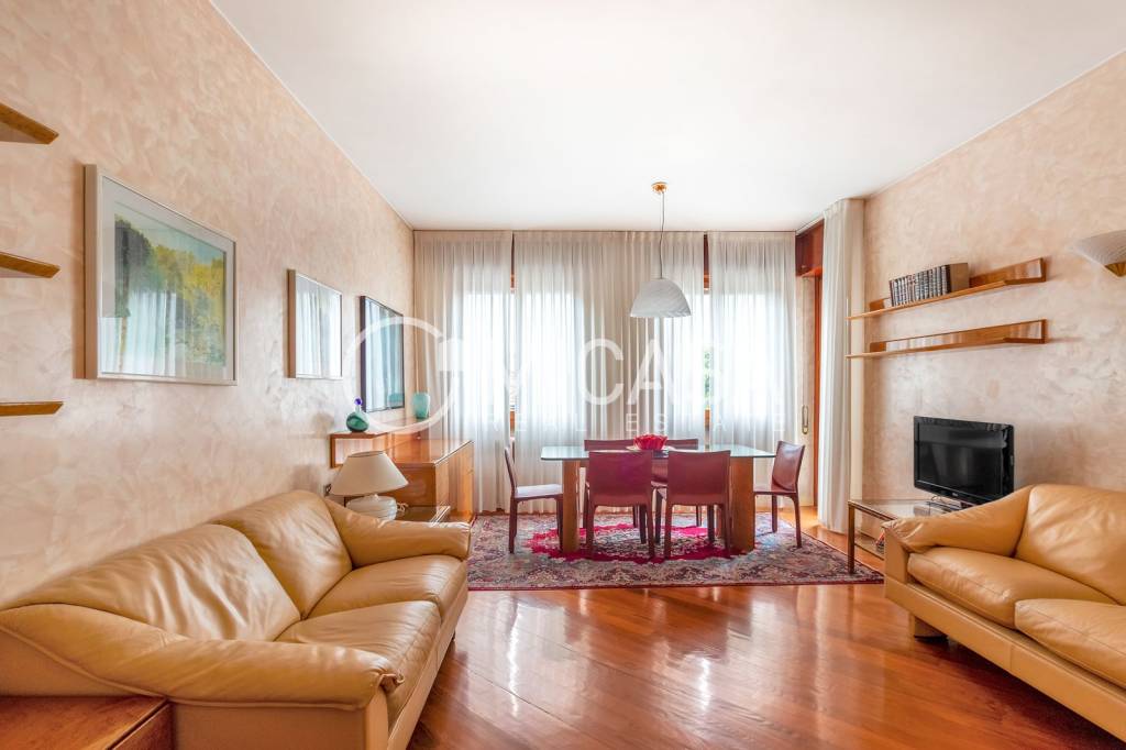 appartamento in vendita a Milano in zona Isola