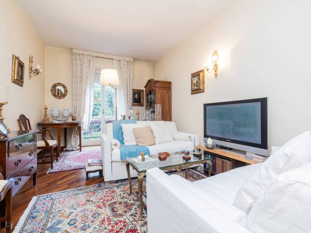 appartamento in vendita a Milano in zona Barona