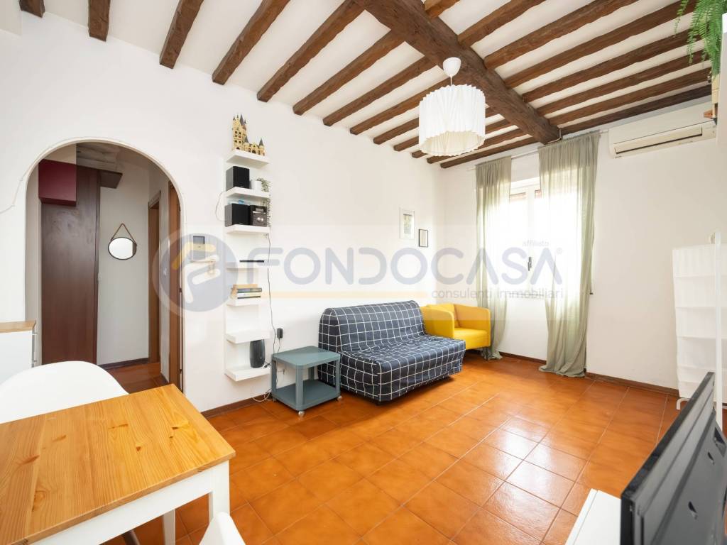 appartamento in vendita a Milano in zona Famagosta