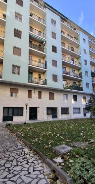 appartamento in vendita a Milano in zona Vigentino