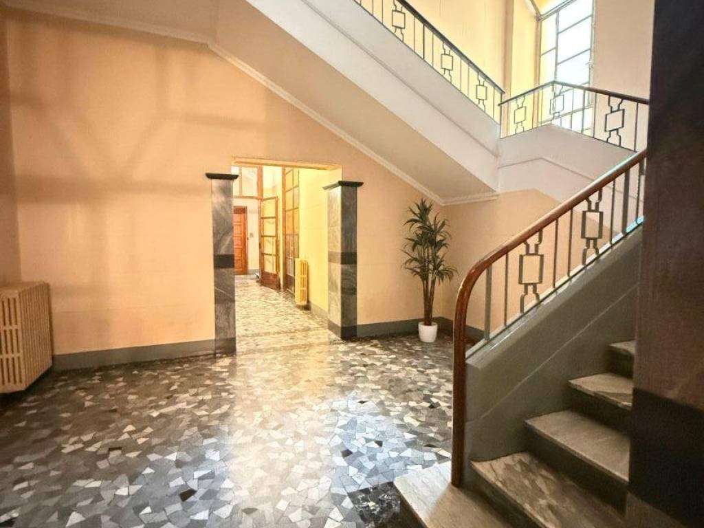appartamento in vendita a Milano in zona Sempione