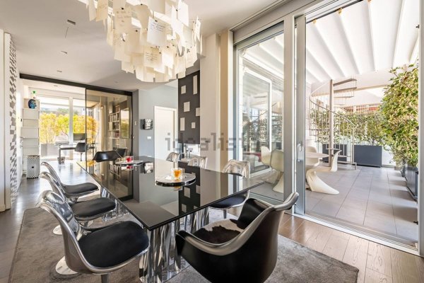 appartamento in vendita a Milano in zona Porta Garibaldi