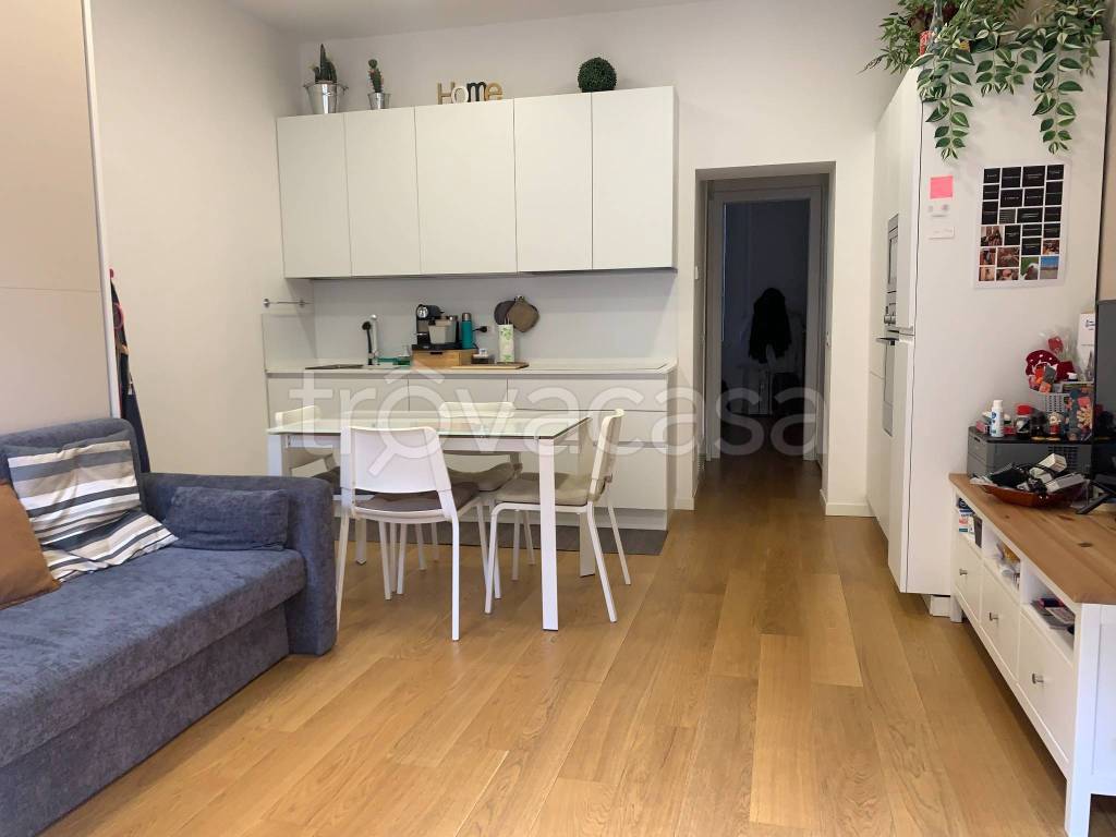 appartamento in vendita a Milano in zona Isola