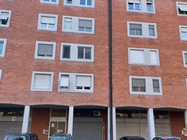 appartamento in vendita a Milano in zona Chiesa Rossa