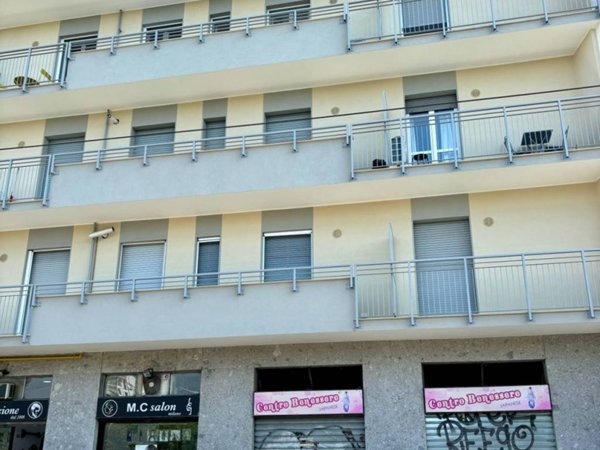 appartamento in vendita a Milano in zona Barona