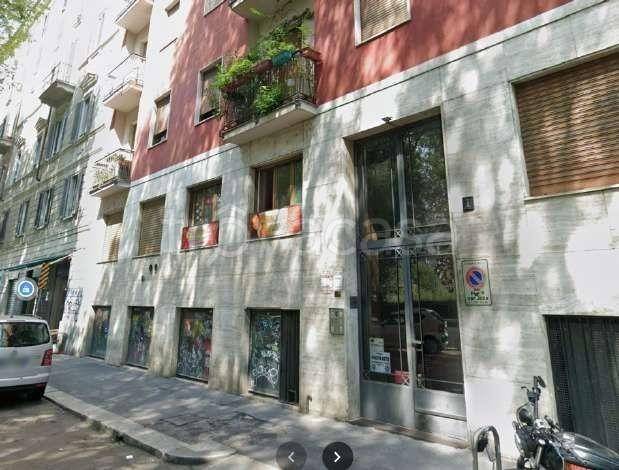ufficio in vendita a Milano in zona Piazzale Lodi