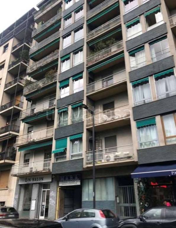 appartamento in vendita a Milano in zona Sempione