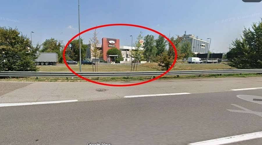 ufficio in vendita a Milano in zona Muggiano