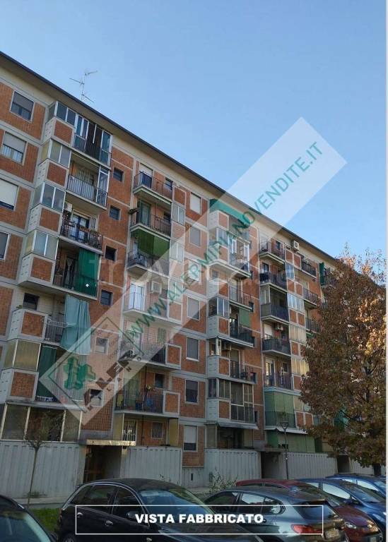 appartamento in vendita a Milano in zona Quartiere degli Olmi