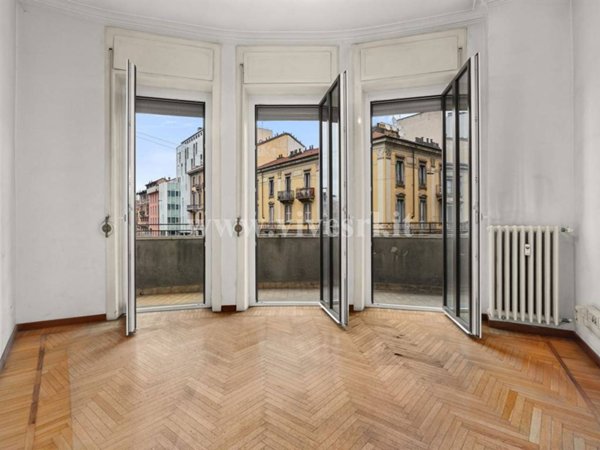 appartamento in vendita a Milano in zona Guastalla