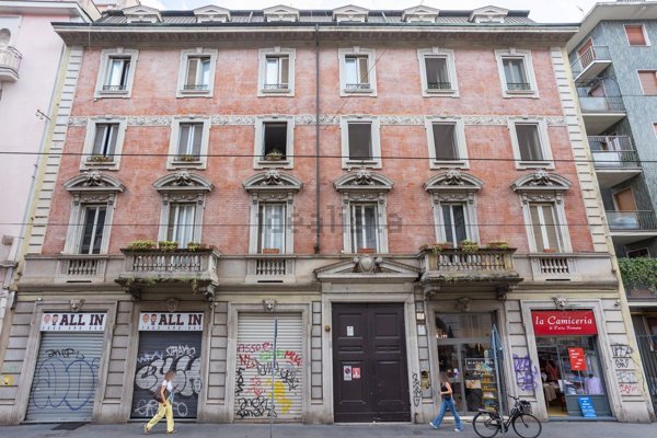 ufficio in vendita a Milano in zona Guastalla