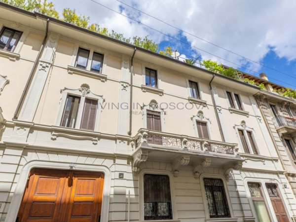 appartamento in vendita a Milano in zona Isola